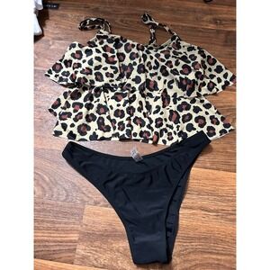 Bathing suit‎